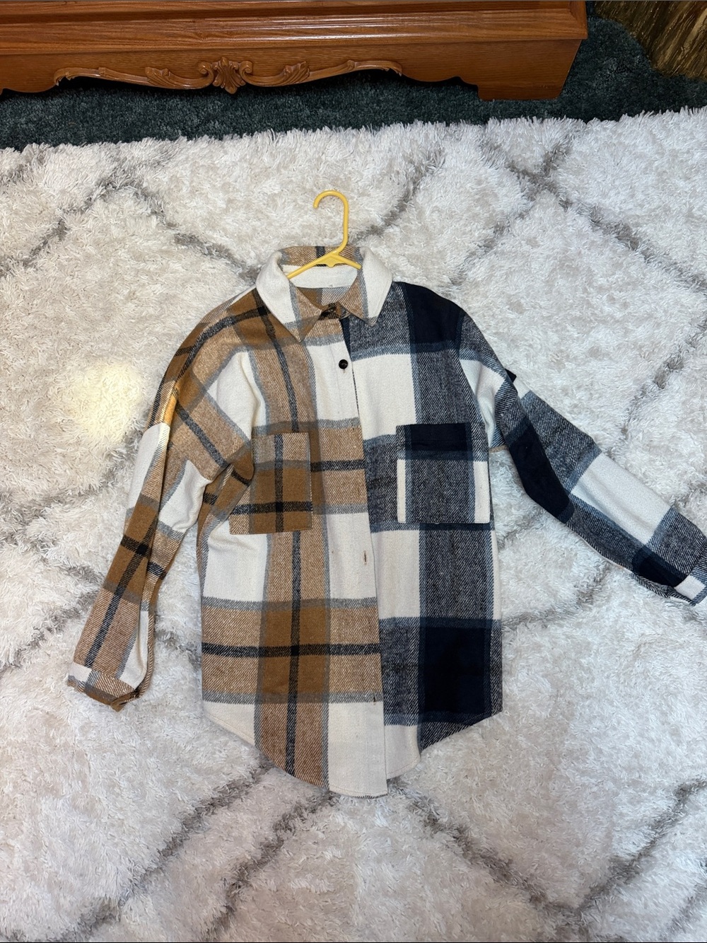 Men's Two-Tone Plaid Button-Up Shirt Jacket - Beige & Black